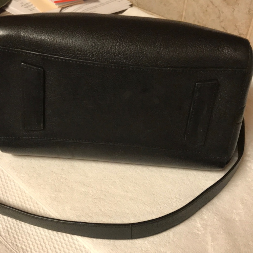 Givenchy purse - Picture 5 of 5